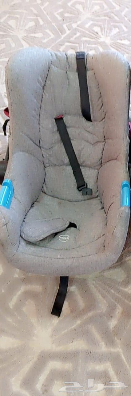 Child car seat for 30, clean and in good condition64374656263425110