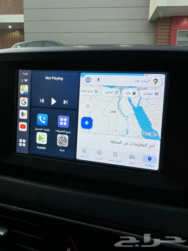 A device that runs YouTube on the car screen64515779661314113