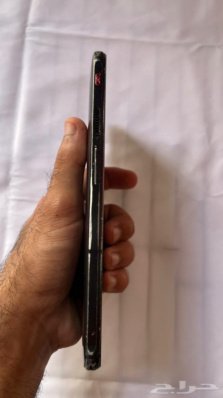 Red Magic 6s Pro 16GB RAM base 256GB with slight scratch on the back64371861886978113