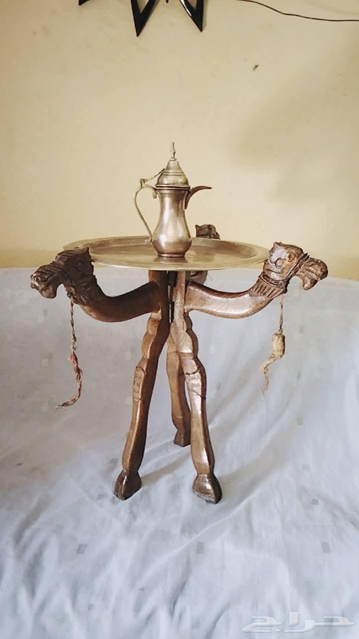 Camel-shaped table for display only64375678595075113