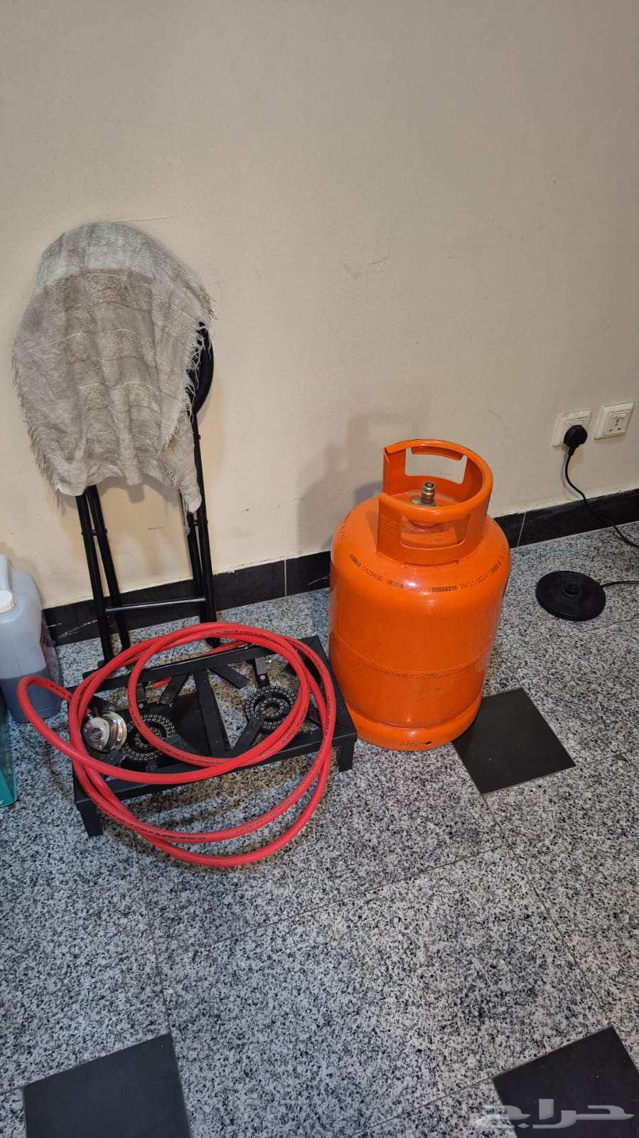 أنبوبة وبوتجاز ومنظم جديد64371672370435110