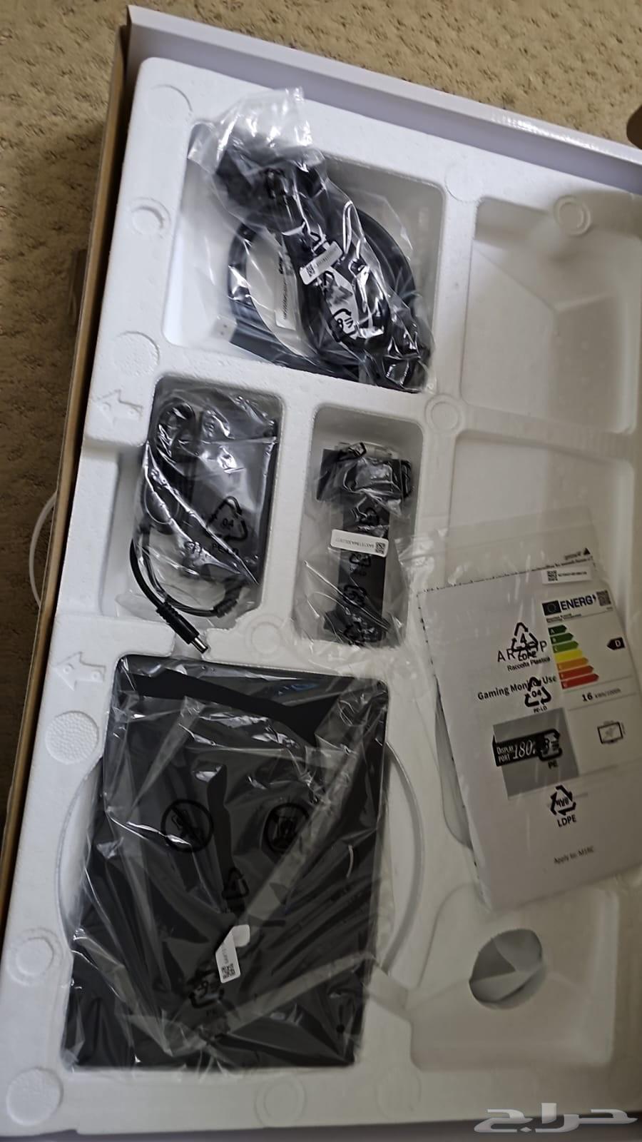 2k 180Hz Gaming Screen with DDR5 RAM64372930744065111