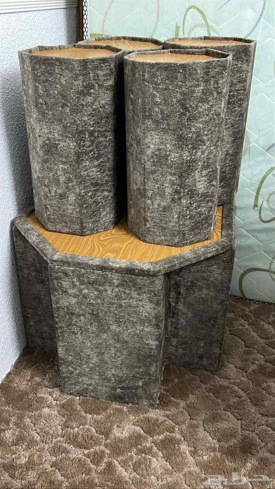 يوجد لدي كنب نظيف جدا 5في 464372375135233110