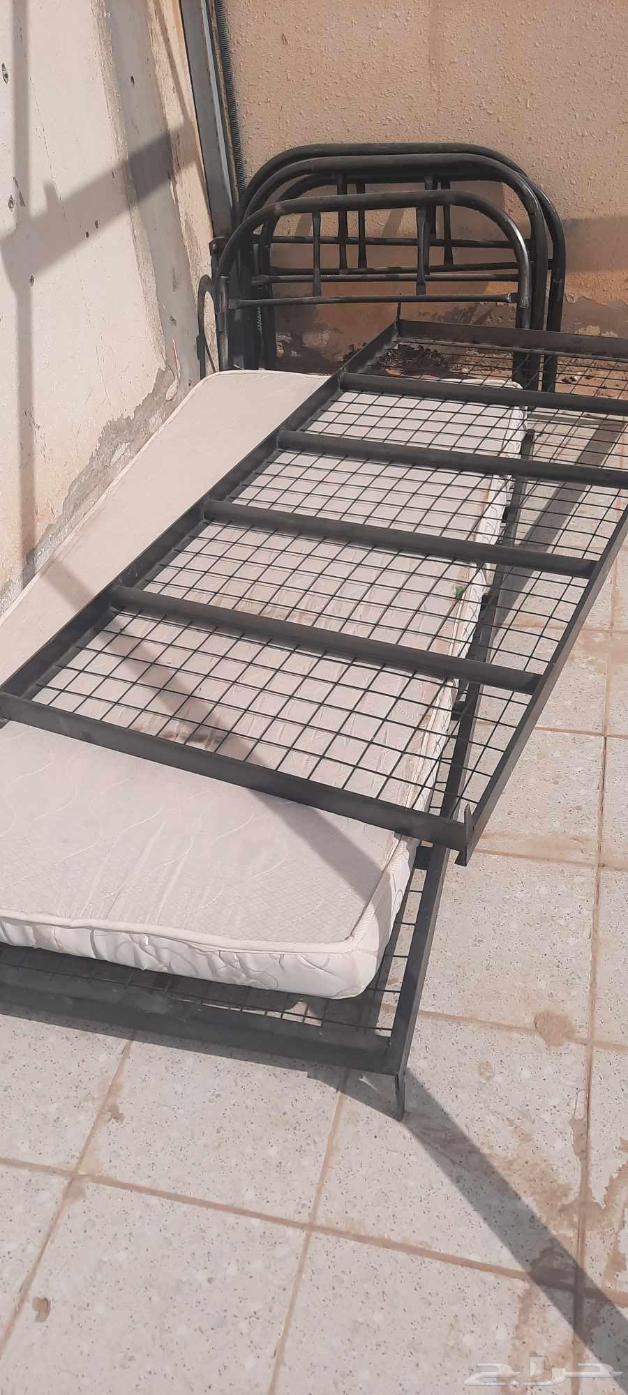 2 سرير حديد منفرد مع مرتبة64374349036675110