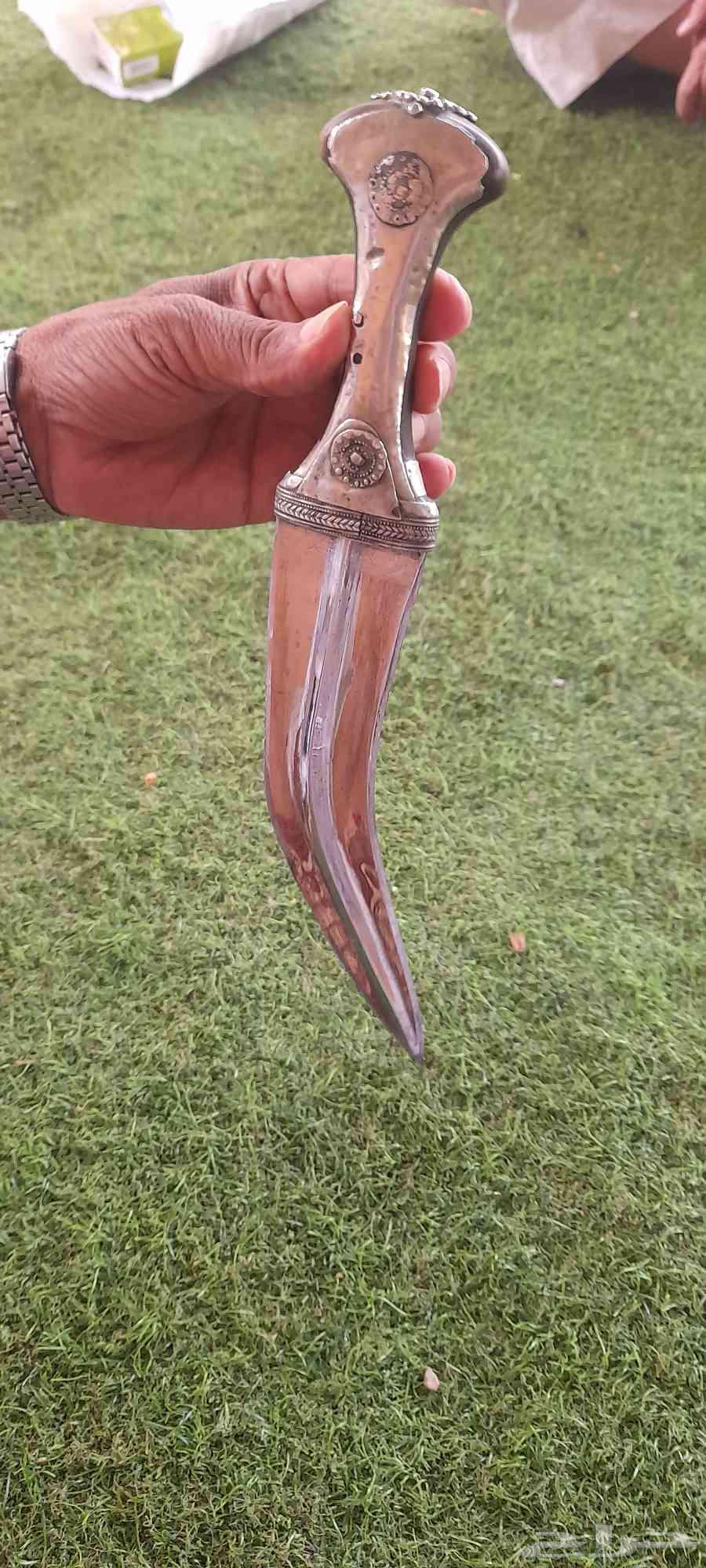 جنبيه حضرمي قديم الراس صيفاني ملبس بفضه64373433297283110