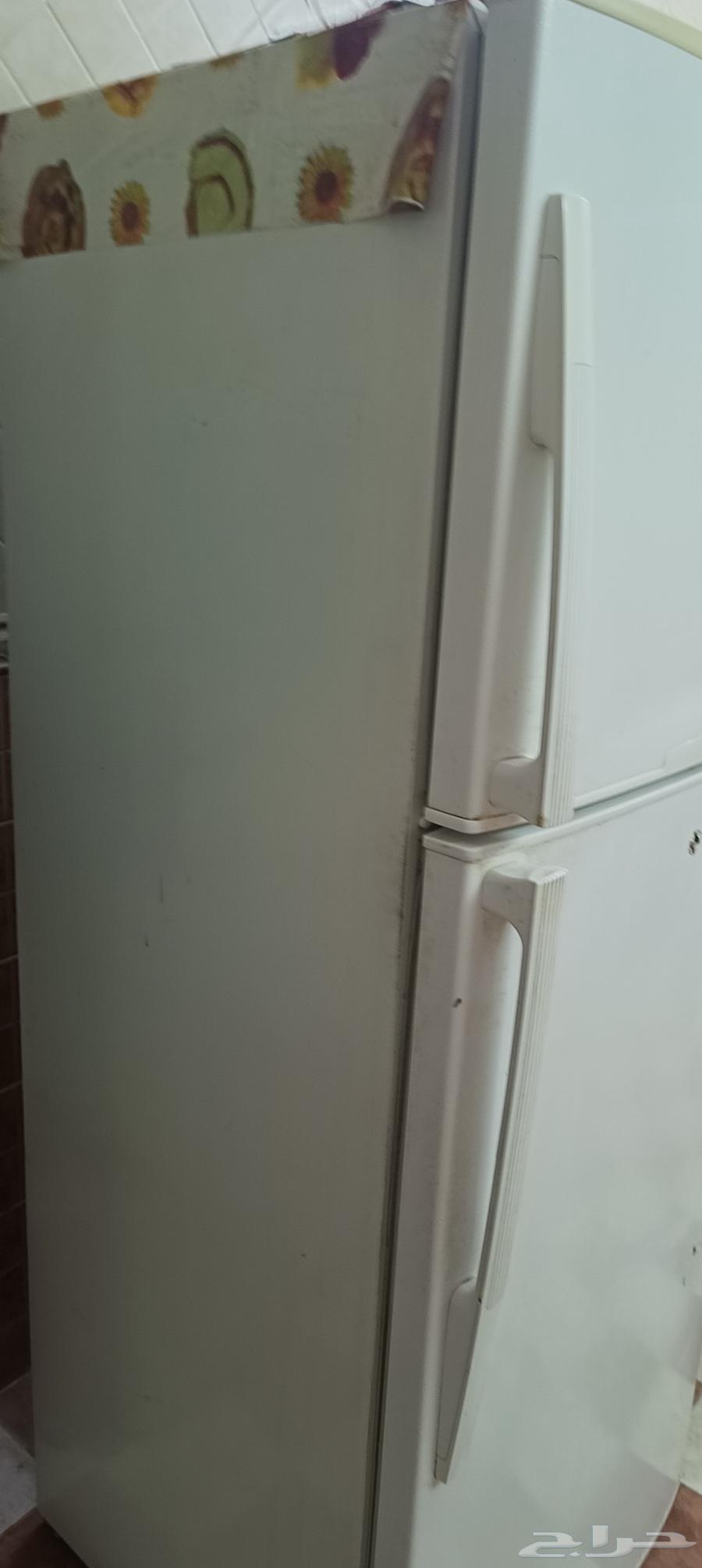 ثلاجتين للبيع سامسونج وتوشيبا64363144642178112