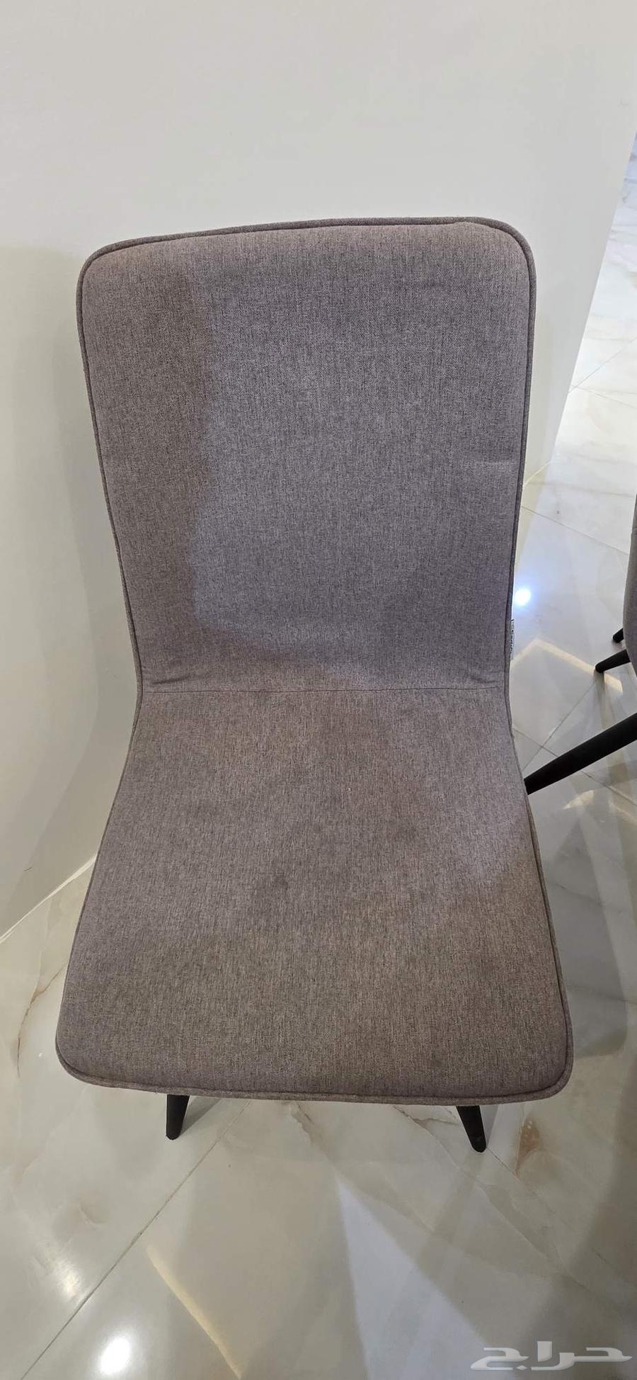 Dining table with buffet drawer and 8 chairs64371452456321112