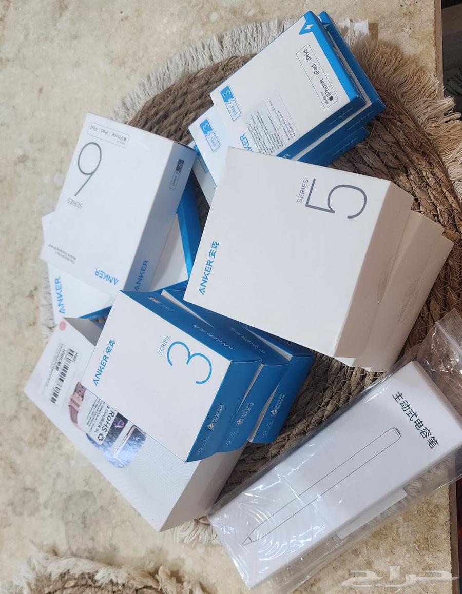 كيبلات وشواحن متنقلة وسيارة انكر64375842945282110