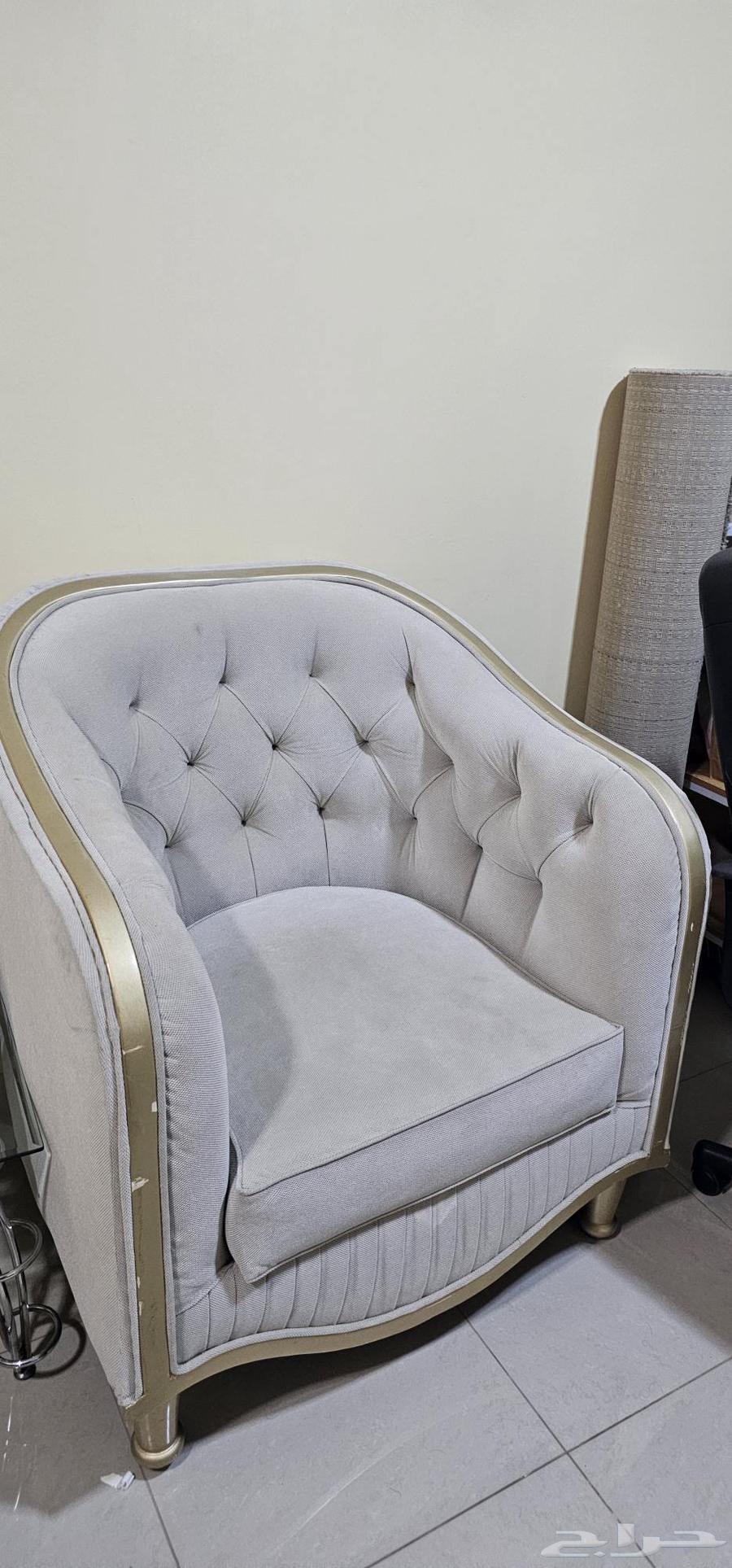 كنبة 12 مقعد بحالة ممتازة64369024922371112