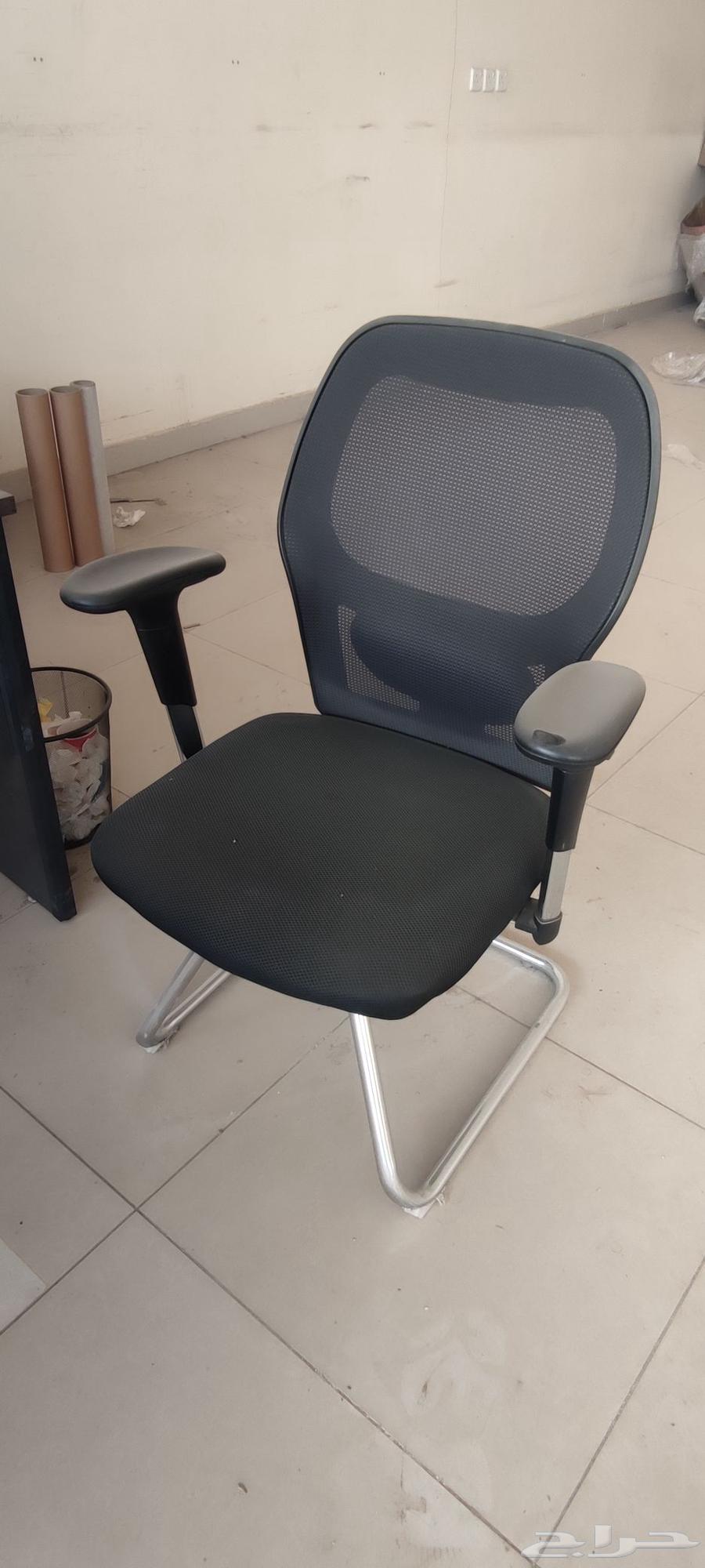 كراسي مكتب بحاله نظيفه64369176164097112