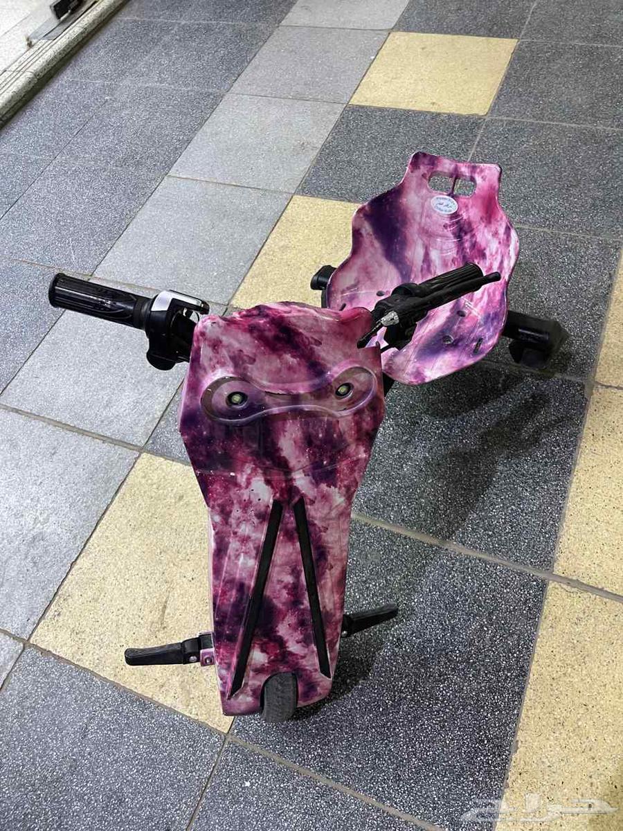 Clean scooter for sale 3 speeds with battery, lights and Bluetooth, attractive price64374378744706110