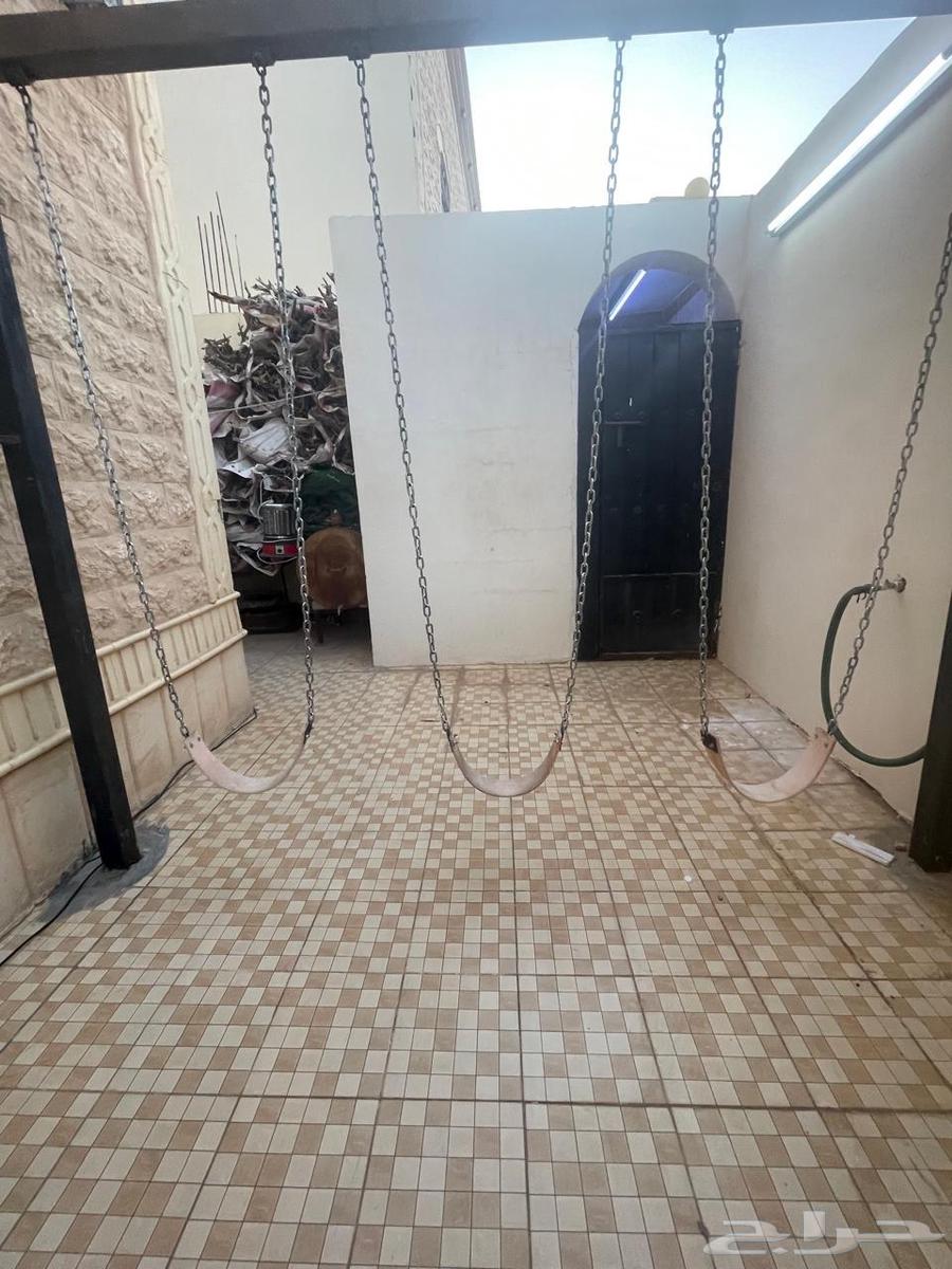 للبيع مرجيحة البيع مستعجل ولايجي الا صامل64371379654274111