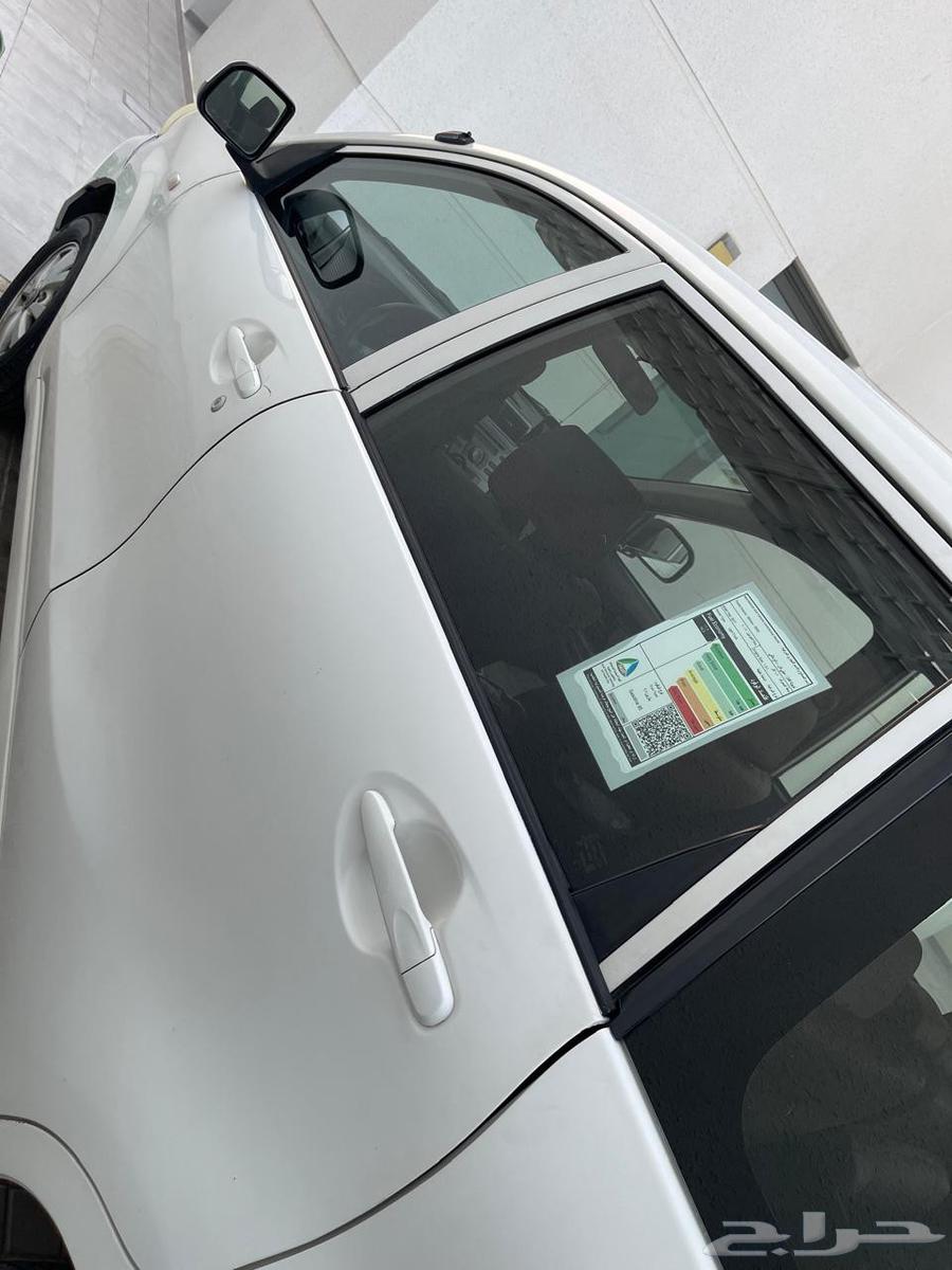 Car specifications added in the images64517219917698112