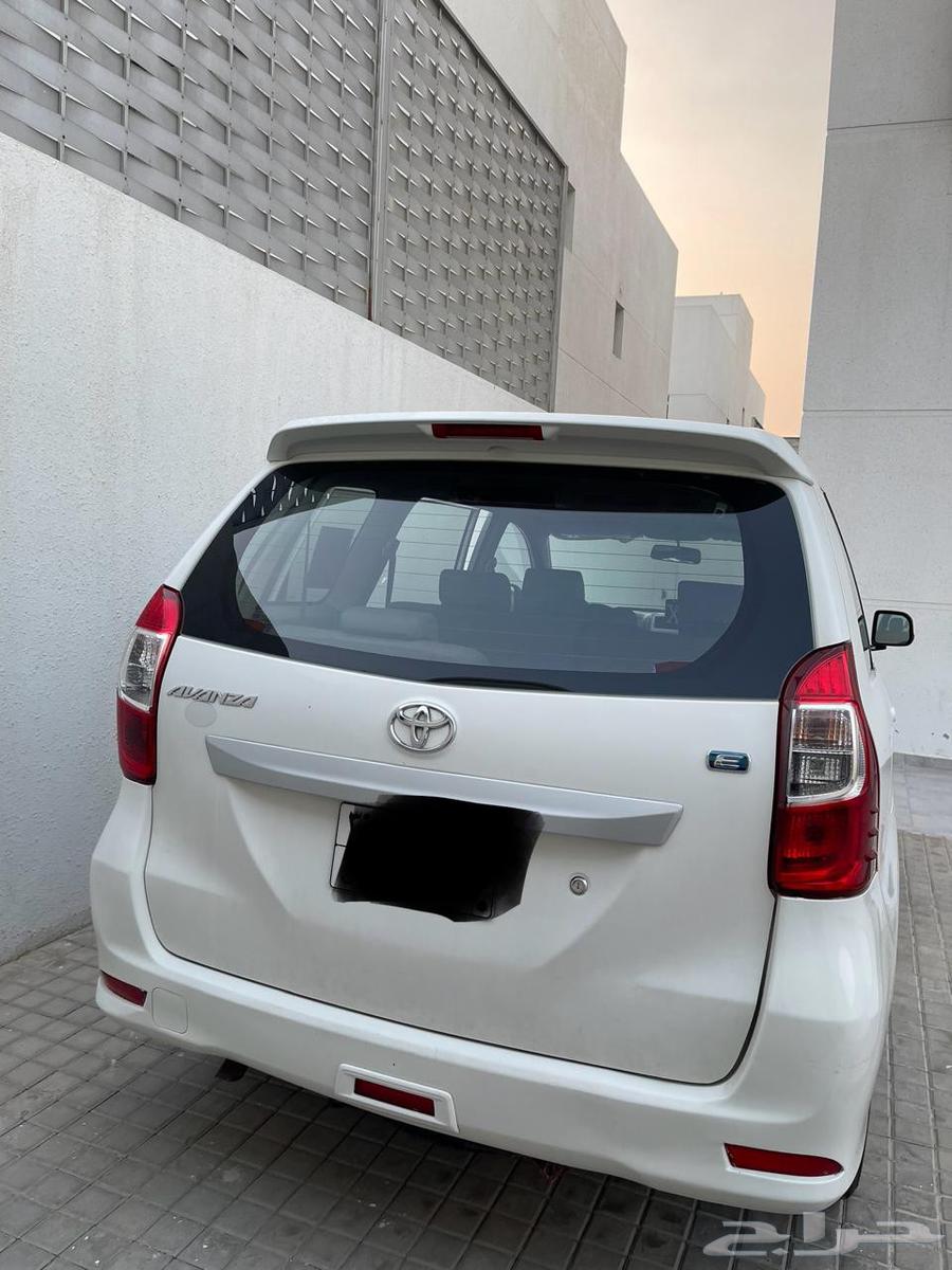 Car specifications added in the images64517219917698114