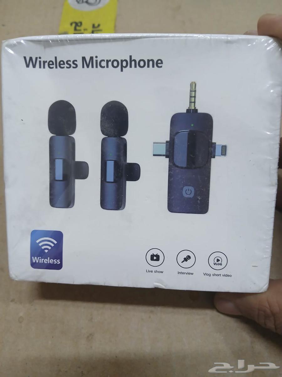 Professional microphone with 3 different inputs for 100 SAR64375648382339112