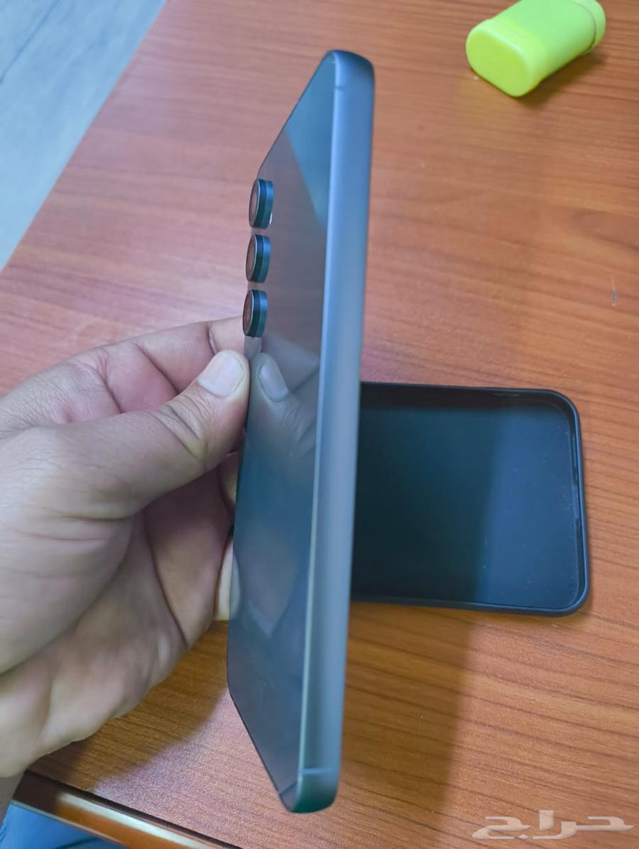 الزجاج الأمامي لجهاز Samsung s23 fe مكسور ولكن تعمل الشاشة بالكامل64374260038146112