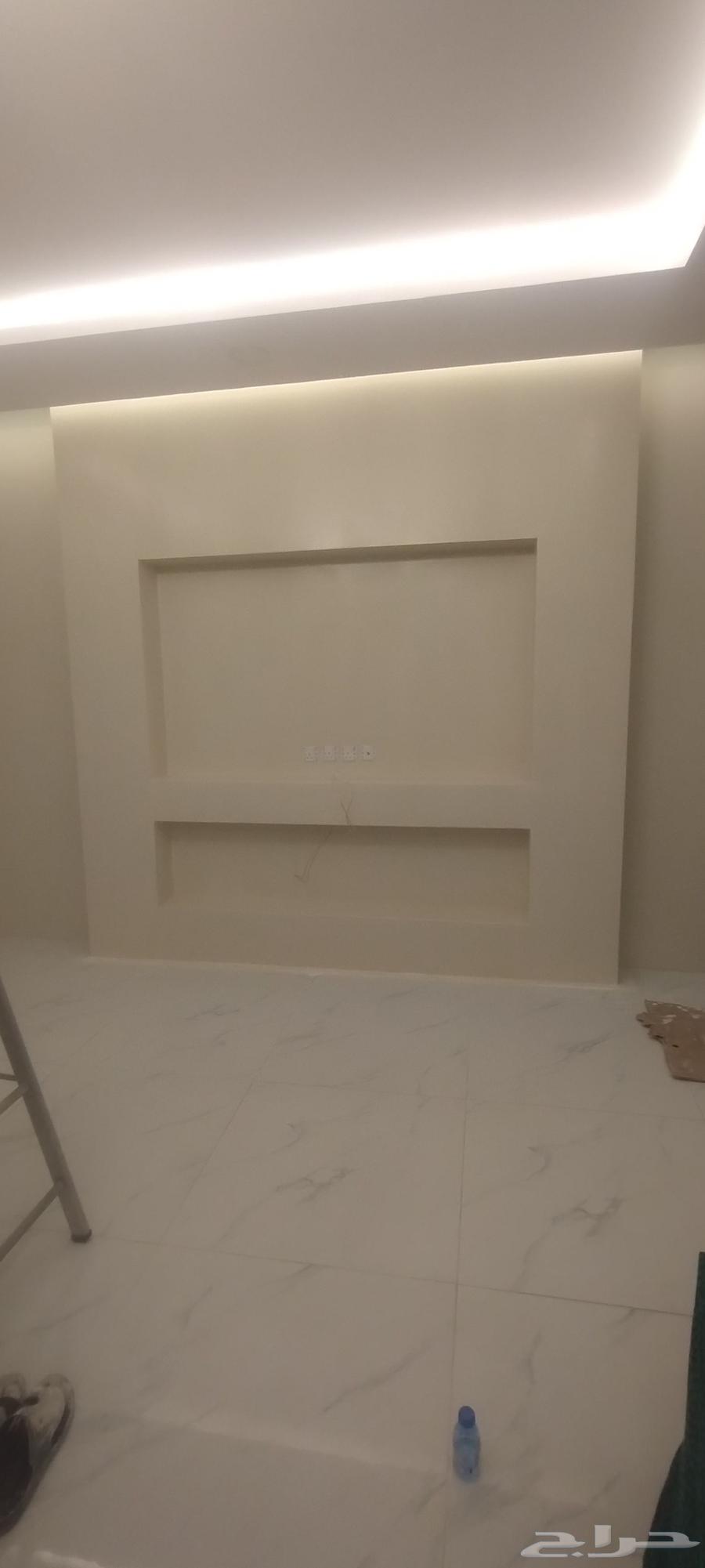 Room 300 Paints with Knights Materials and Visibility636139150590751129