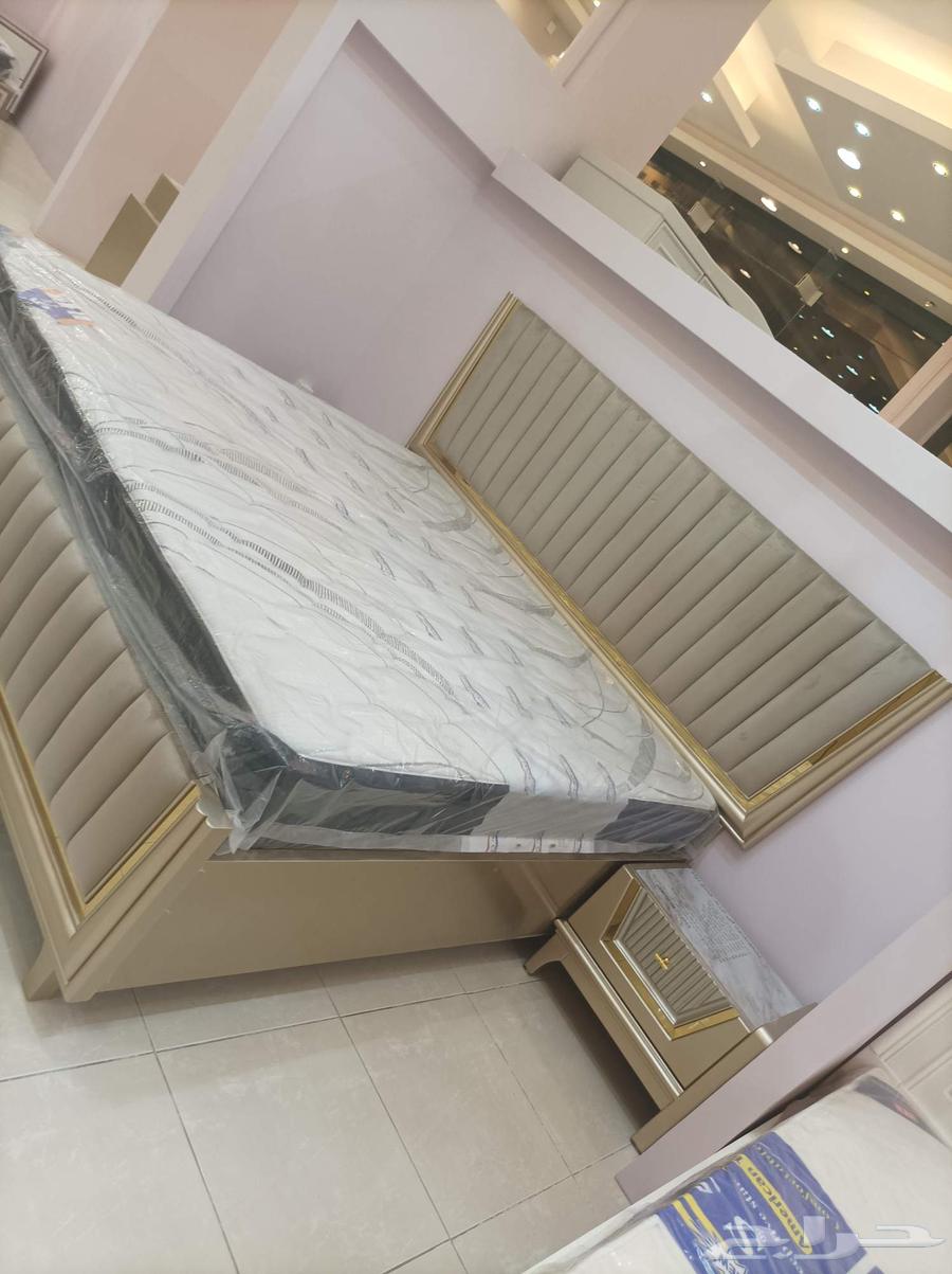 Bedrooms, sofas and curtains63613920037377114
