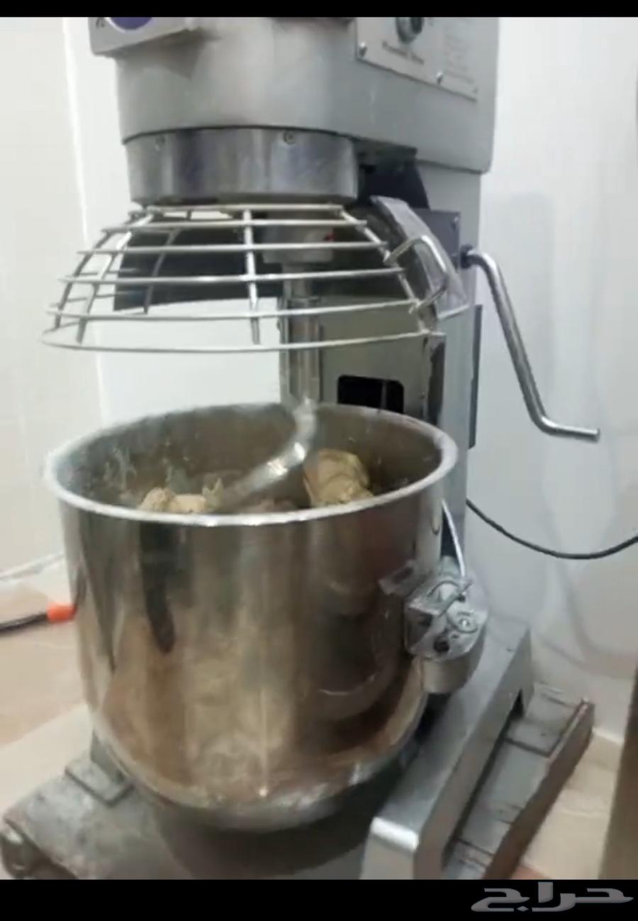 مضرب بيض وعجانه حلويات مستخدم 30 لتر64386863866241110