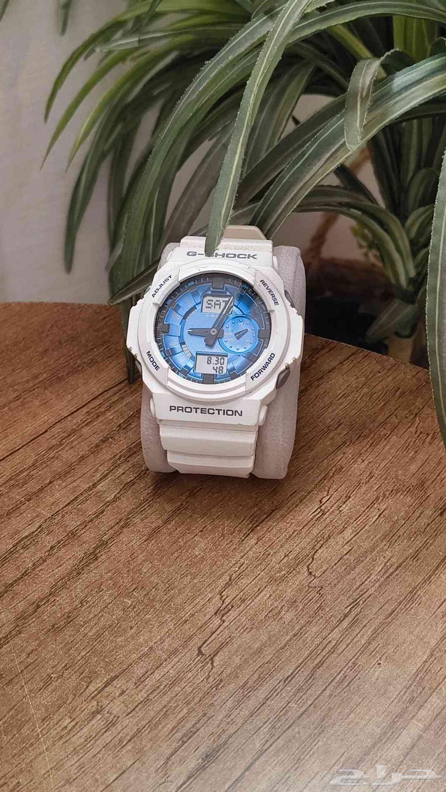 السلام عليكم ورحمة الله وبركاتة اقدم لكم ساعات اصليه64380874850562110