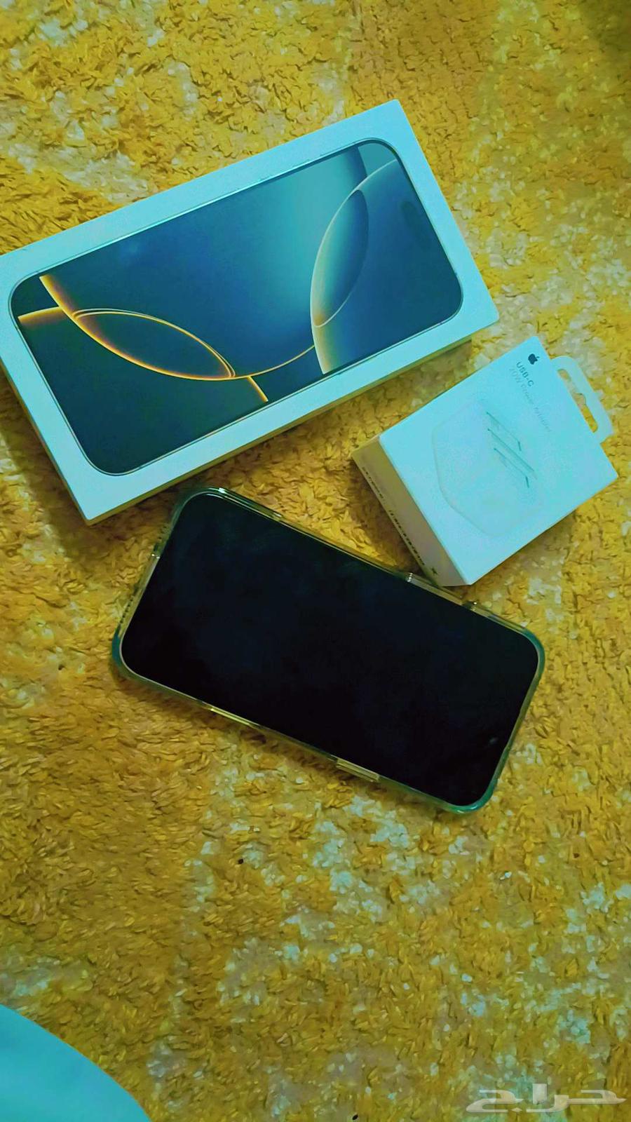 iphone 16pro max 256gb 2month use with original charger glas64384120336642110