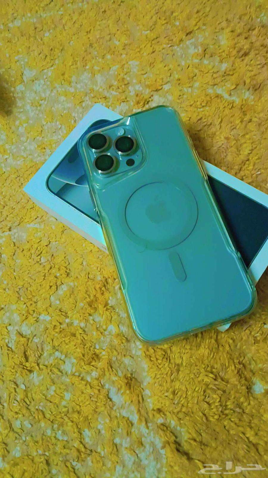 iphone 16pro max 256gb 2month use with original charger glas64384120336642111