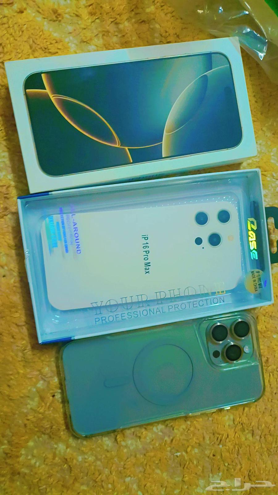 iphone 16pro max 256gb 2month use with original charger glas64384120336642112