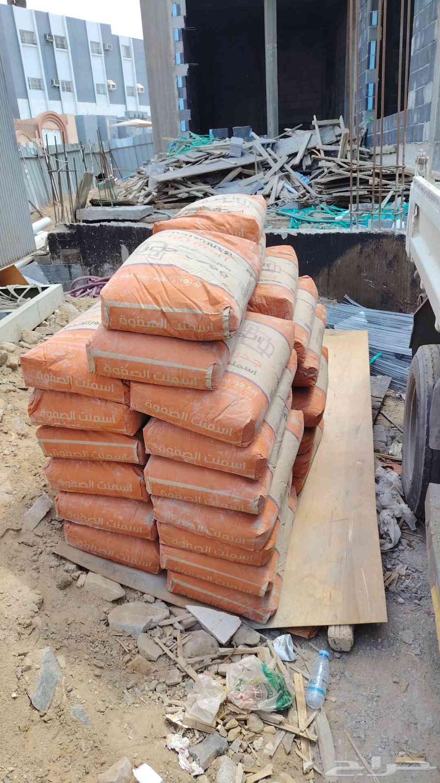 Cement slab, black block, red block, short length, demolition transport63617659713282113