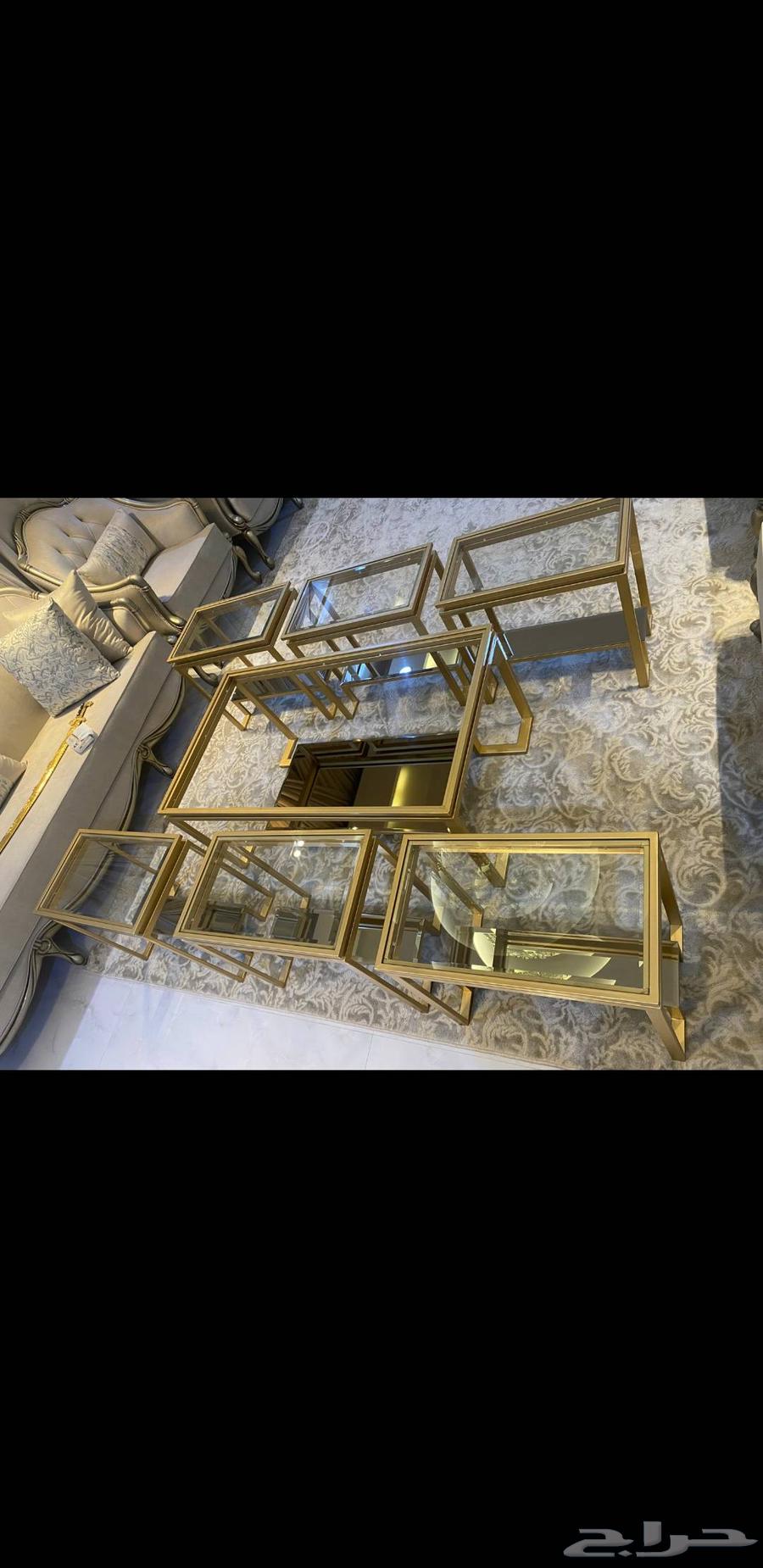 طاوله كبيرة مع 6 طاولات جديدة لكن الطاوله الكبيرة بدون قزاز64391357618562110