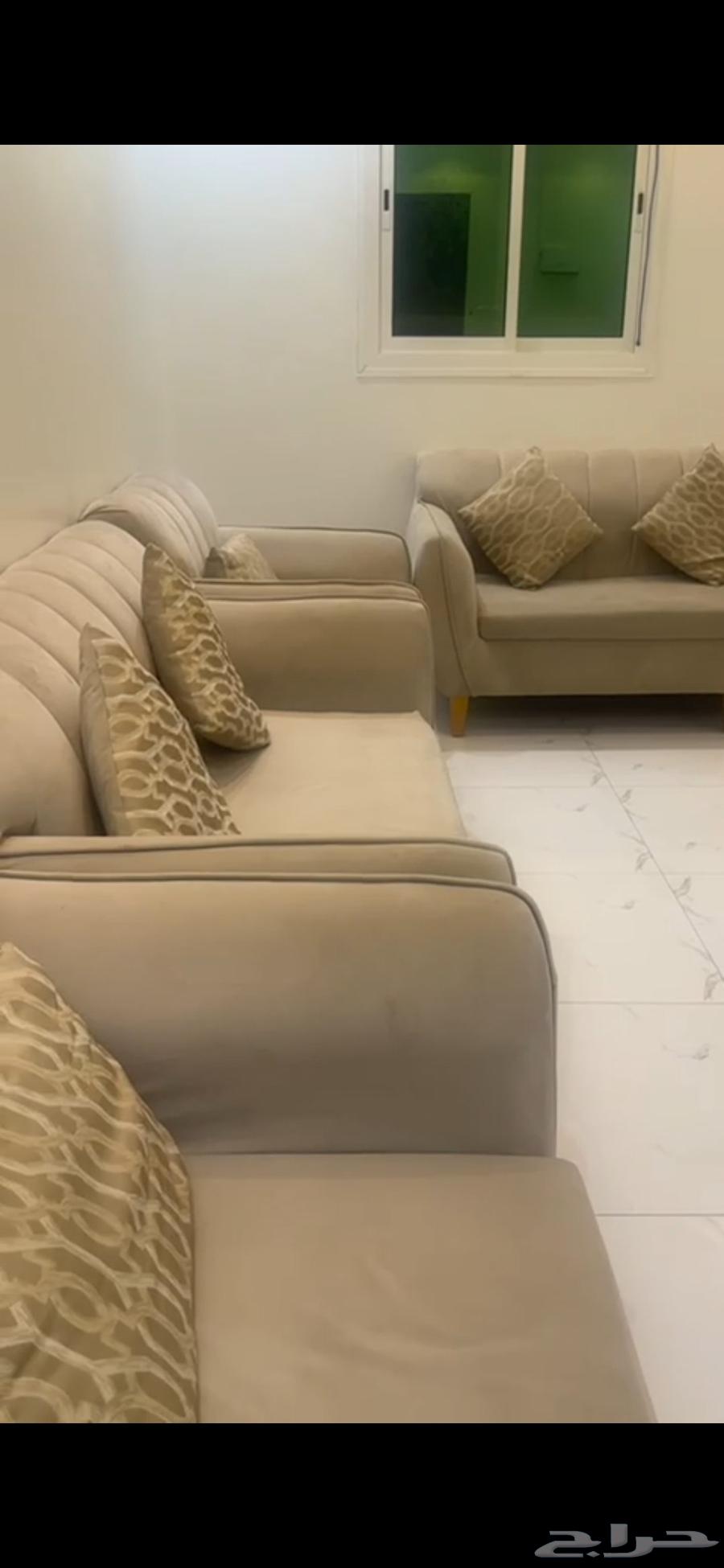 كنب شبه جديد للبيع64377447248002110