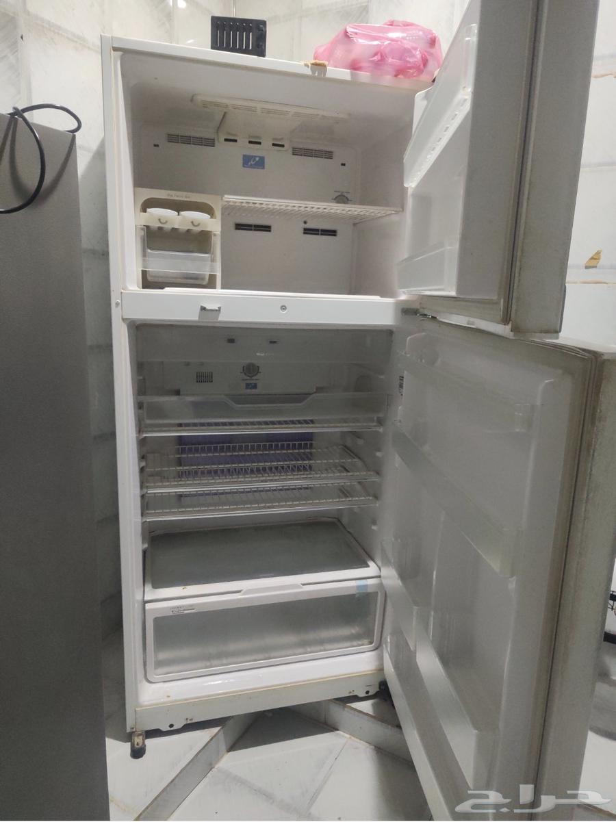 ثلاجه كبيره شغلله للبيع64384745063937111