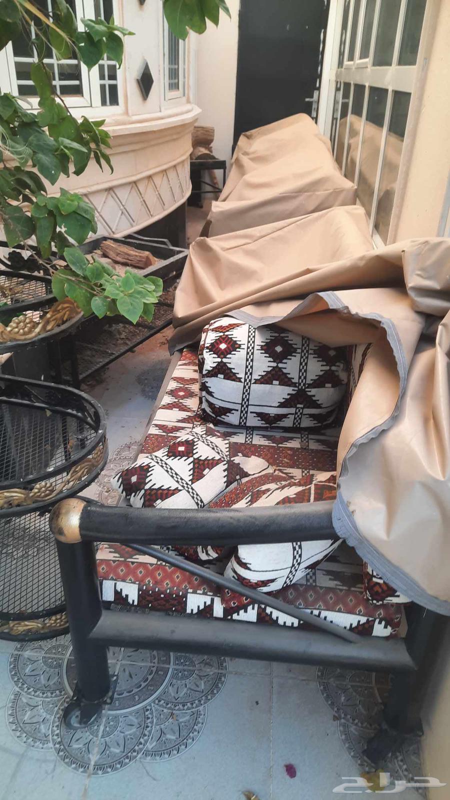 خمس كراسي للبيع اخو جديد لهم كفرات64389308494594110