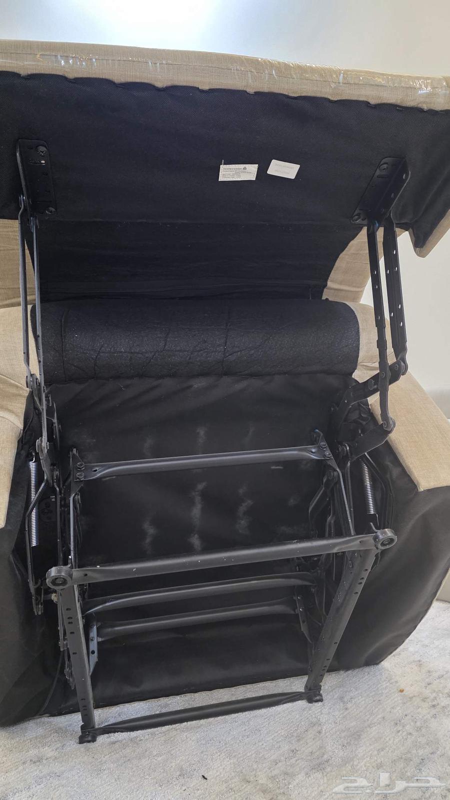 2 كراسي استرخاء من هوم سنتر نظيفة 2 Used Lounge Chairs64378556609923114