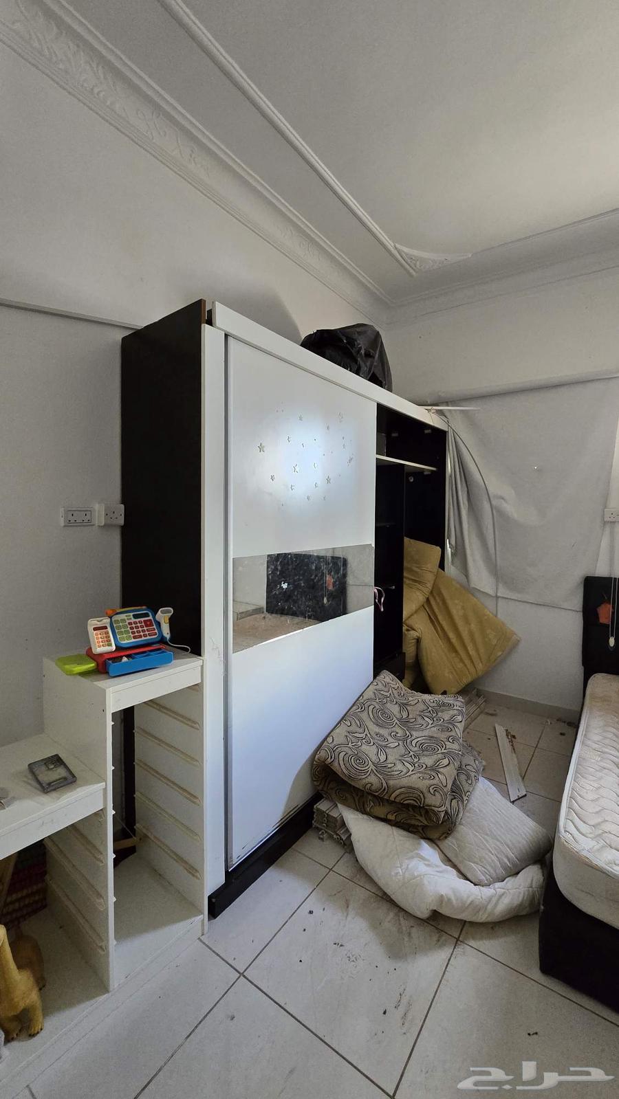 Donate for the sake of God .. only to those in need.. used furniture64385355340803112