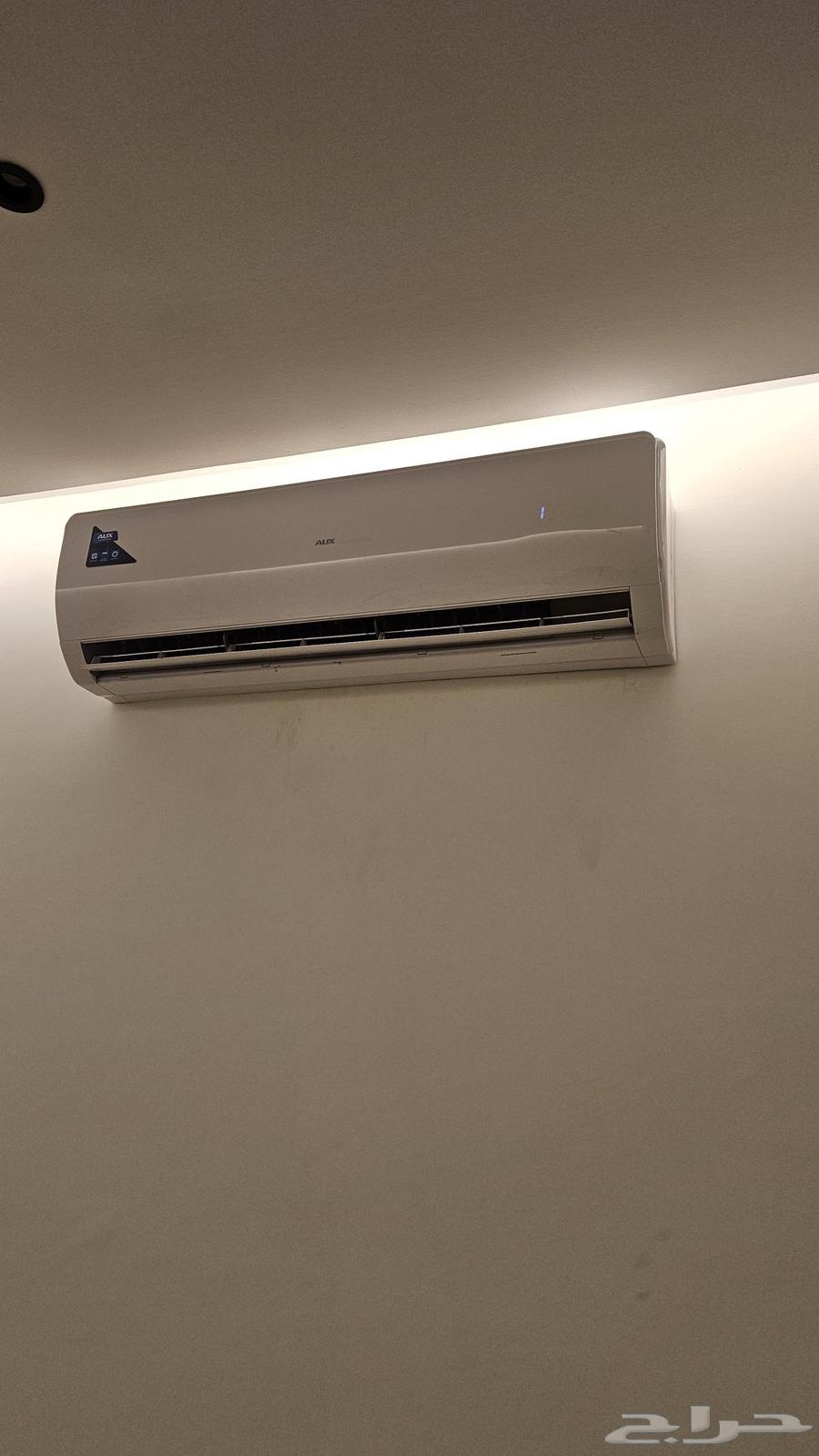 3 Ton Split Air Conditioner, Semi-New, Very Light Use AUX64383760441346110