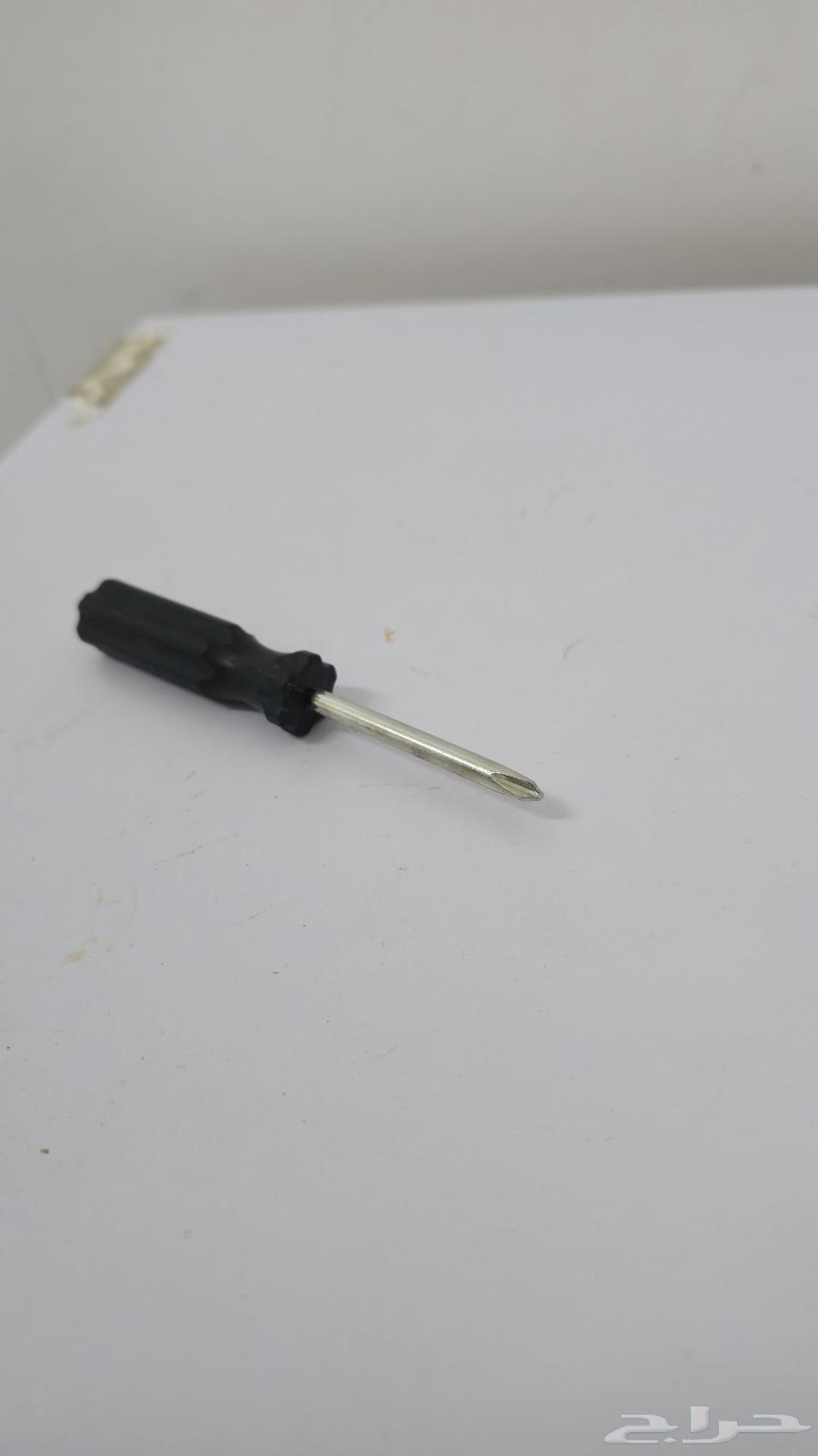 PC table in the shape of k64378774811905112