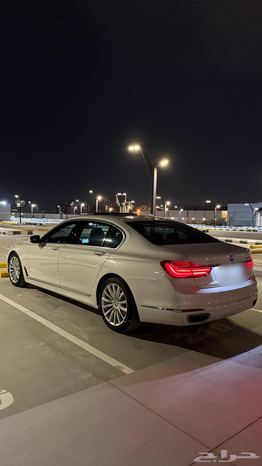 للبيع BMW أبيض 730 موديل 2017 نظيف جدا ممشى قليل64522145444227110