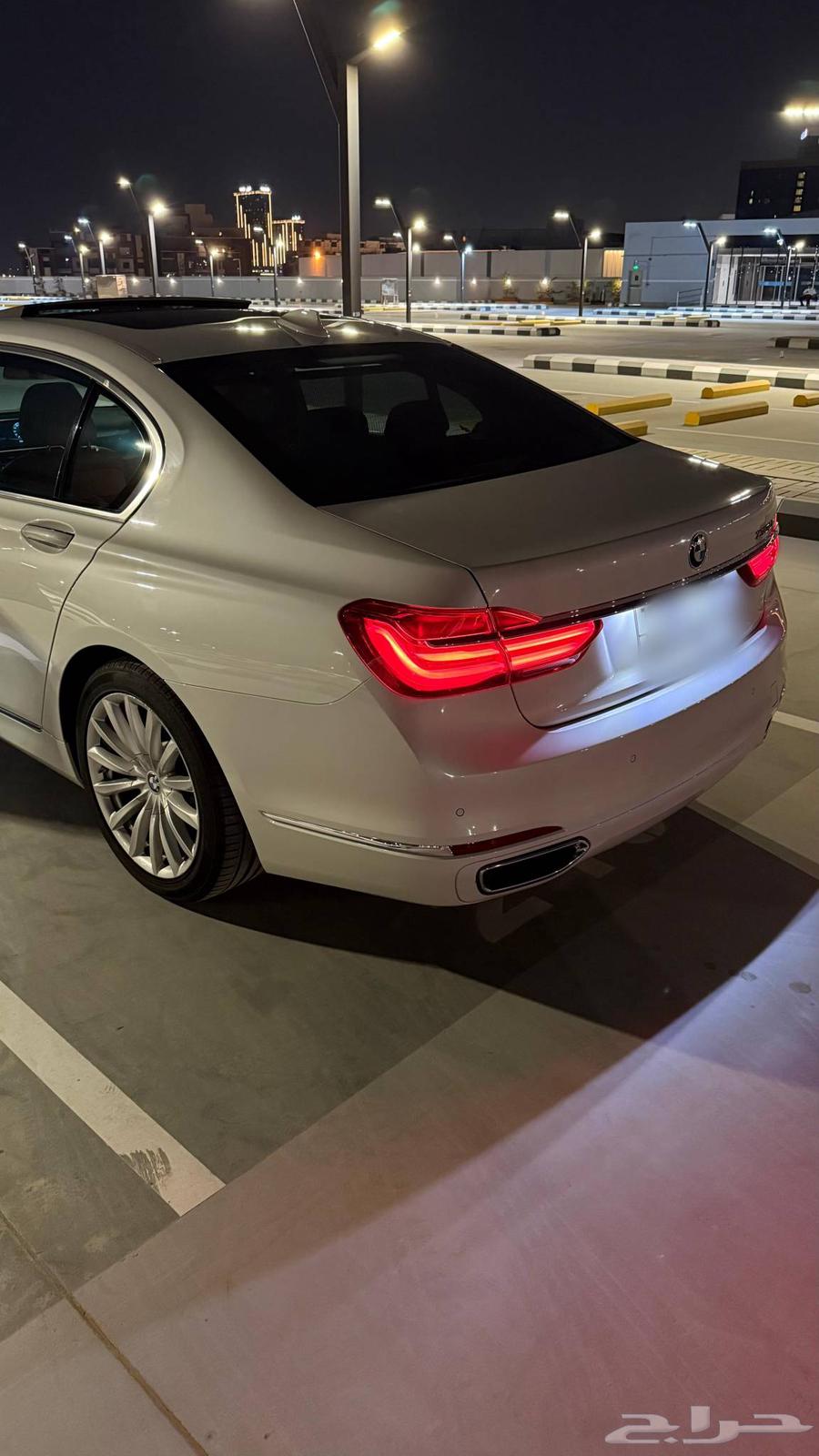 للبيع BMW أبيض 730 موديل 2017 نظيف جدا ممشى قليل64522145444227112