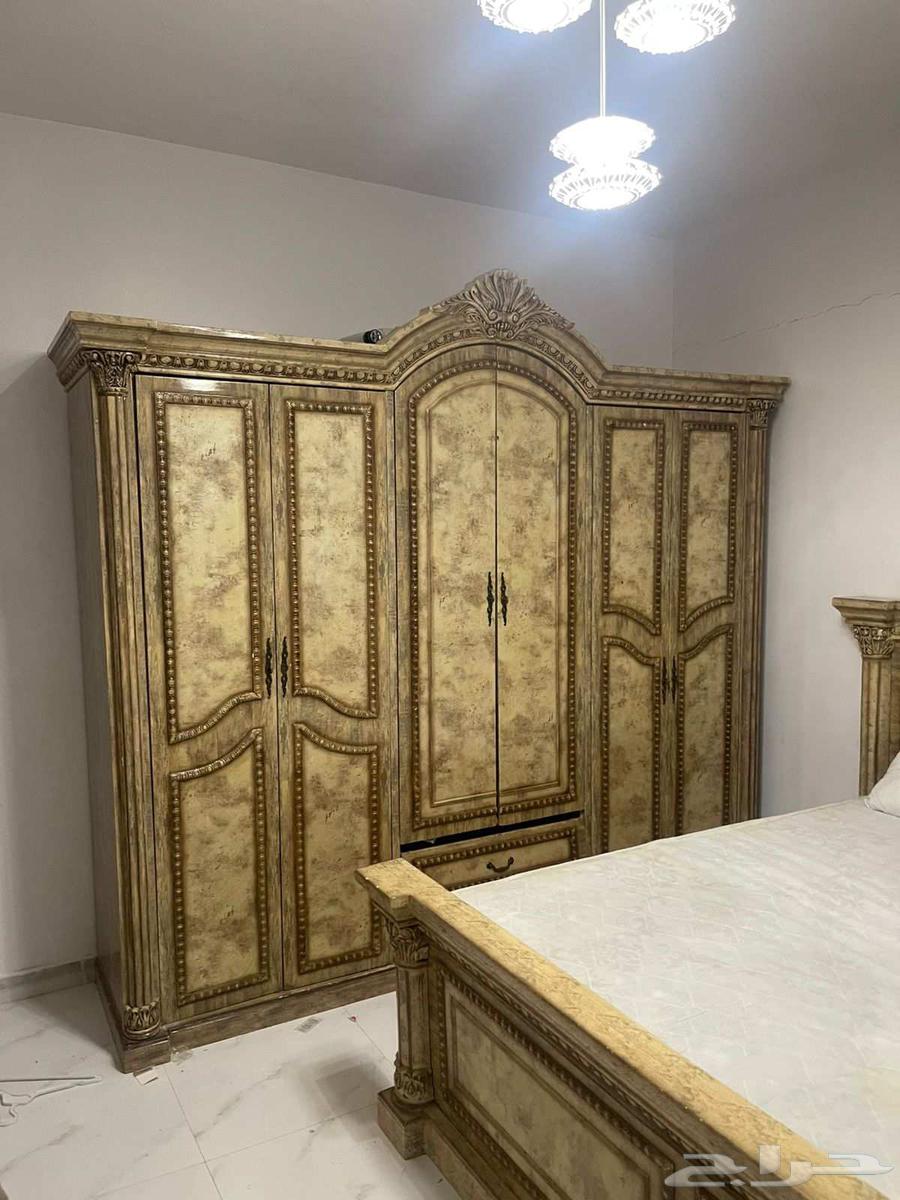 غرفة نوم وبوتاجاز ومطبخ للبيع بشكل عاجل64377535337858112