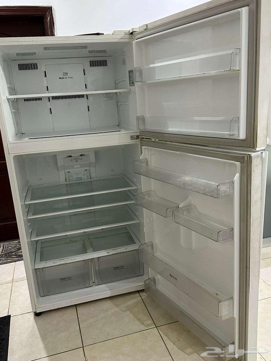 ثلاجه مع القاعده شبه جديد64391673701123112