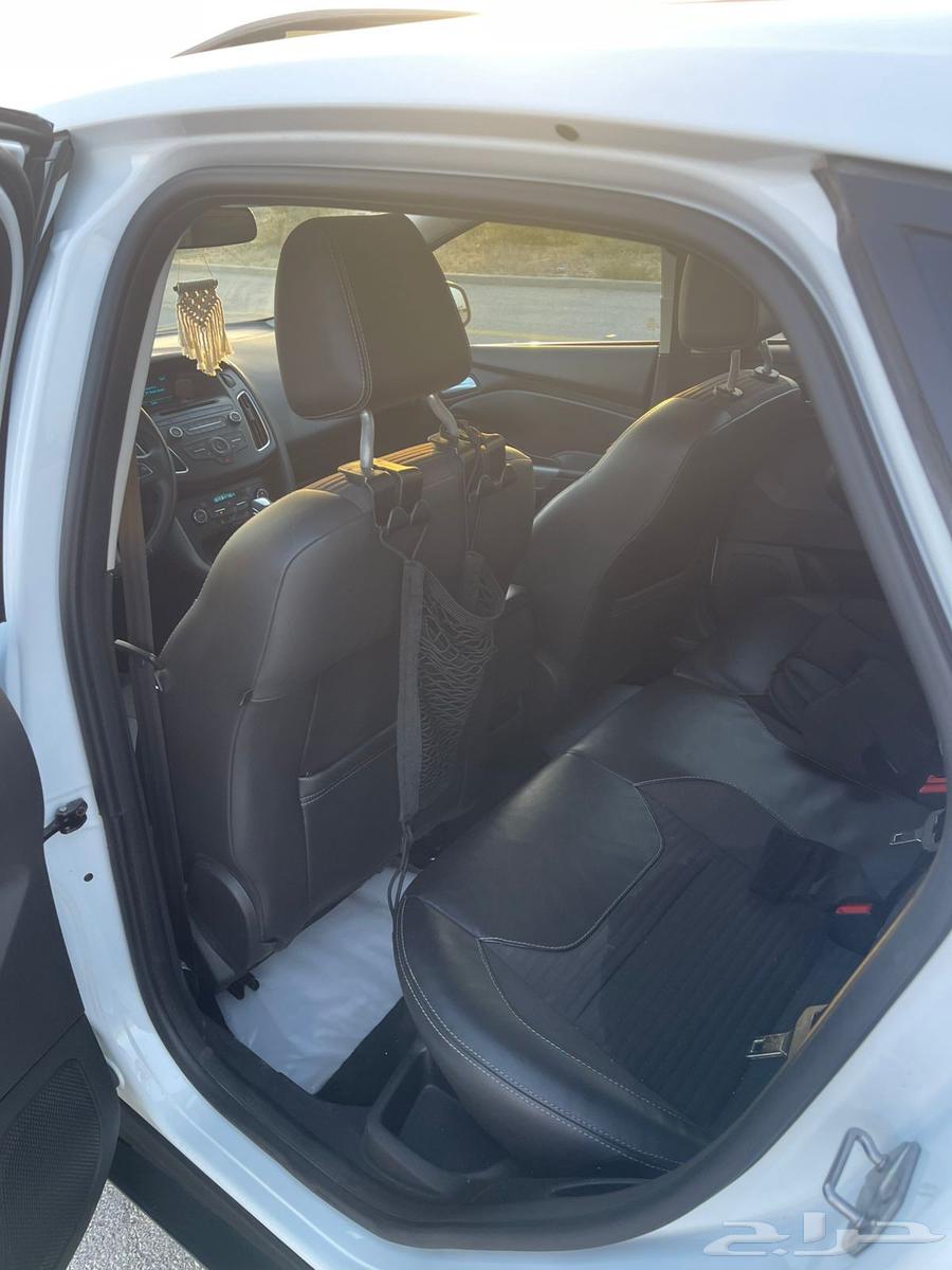 للبيع سياره فورد فوكس 201764537909748994111