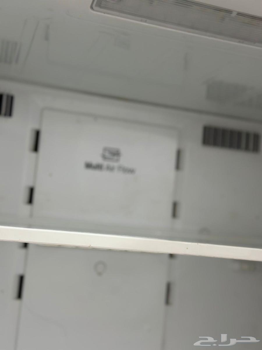 ثلاجه مع القاعده شبه جديد64391673701123113