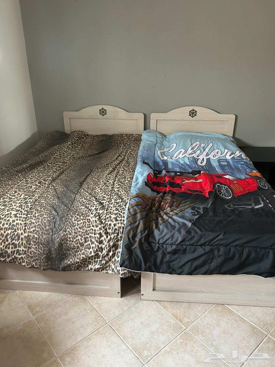 أثاث للبيع كله بحالة ممتازة64379079354497114