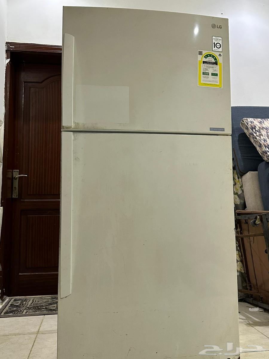 ثلاجه مع القاعده شبه جديد64391673701123110