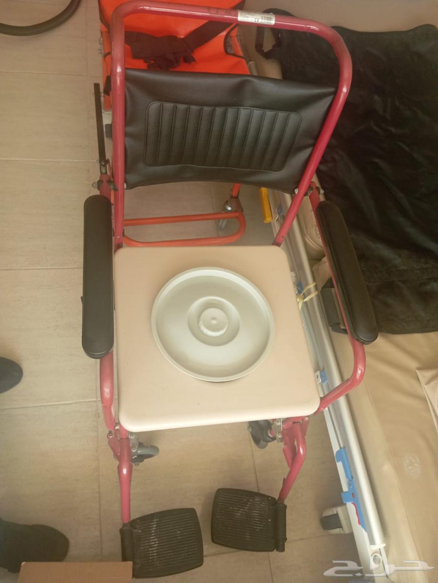 سرير طبي كهربائي مع 3 كراسي مستعمل السعر 2600 ريال64385272409859113