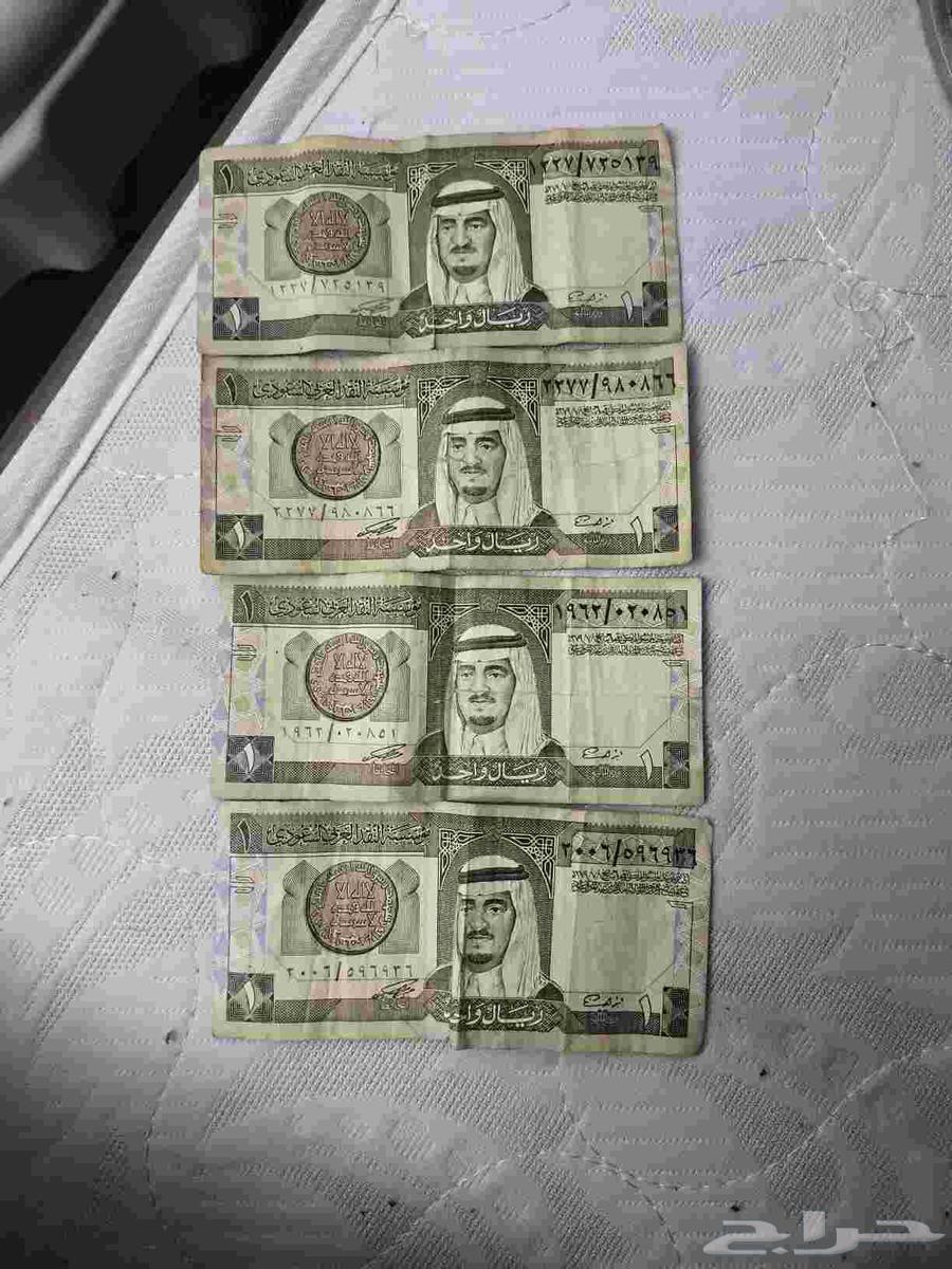 اوراق من فئه الريال للملك فهد رحمه الله64379790546434111