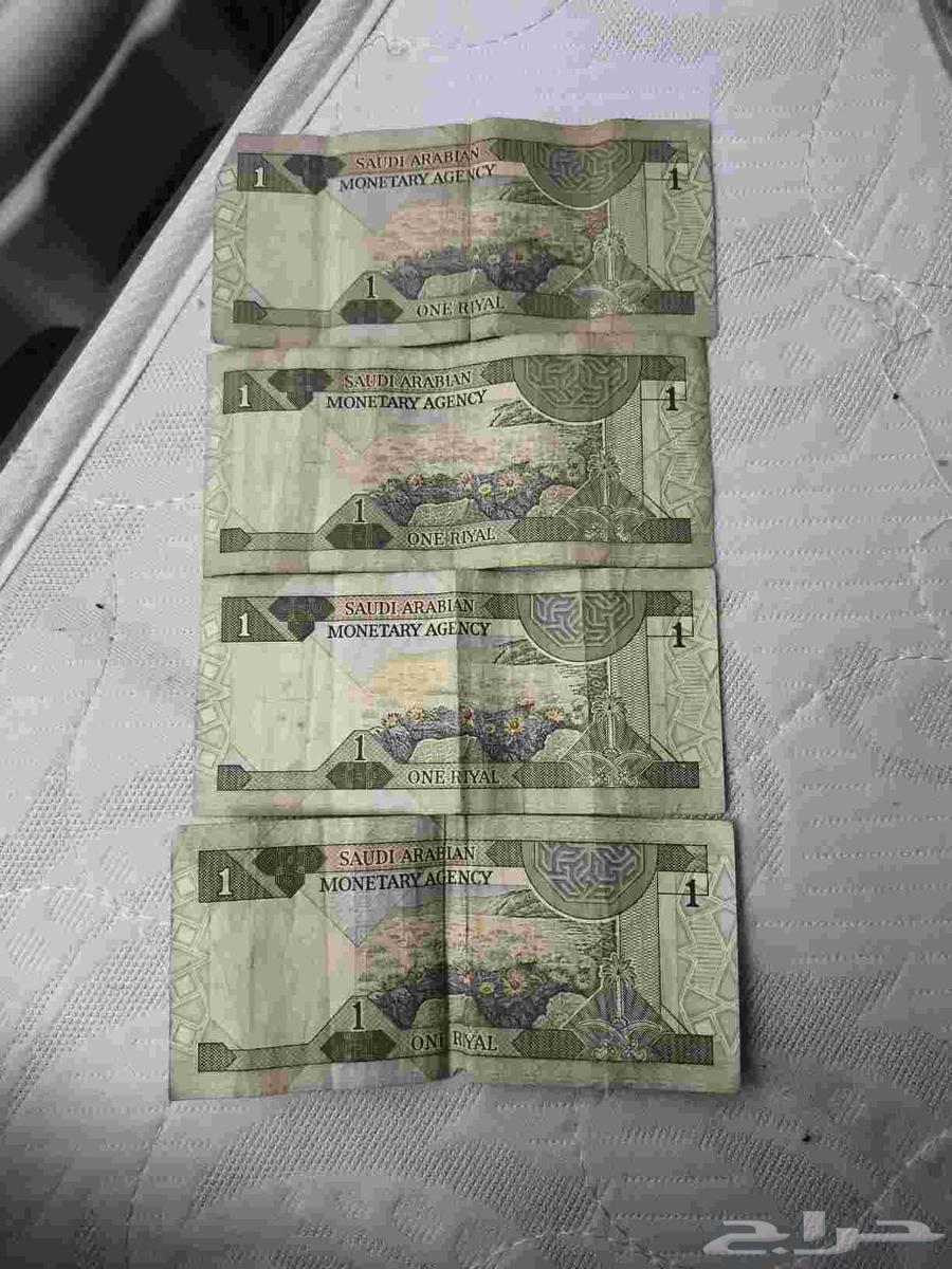 اوراق من فئه الريال للملك فهد رحمه الله64379790546434110