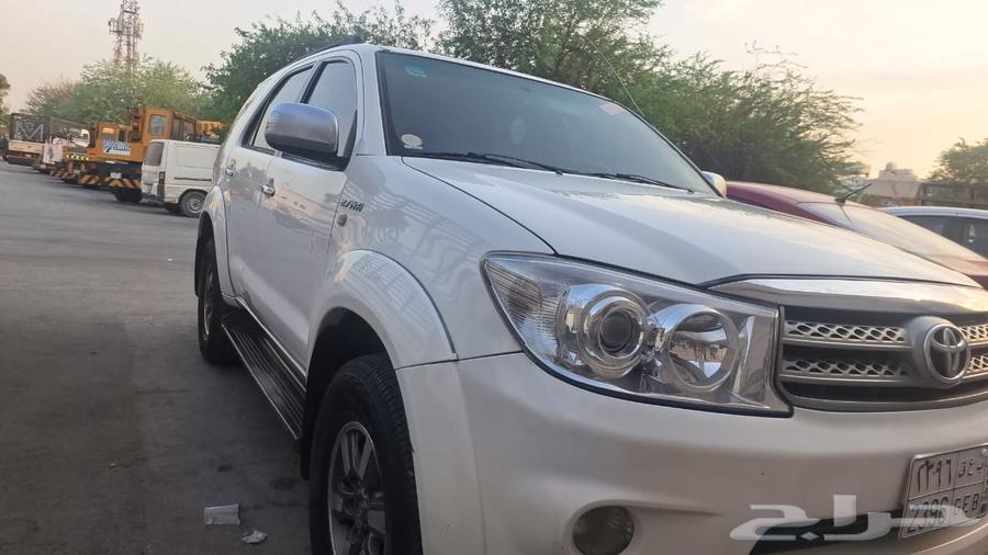 فورتشنر 2011 ممشئ 400 فيها رش تجميلي حزام محركات نظيف 4 سلند64536557546498114