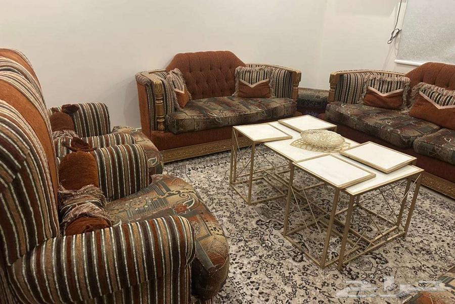 A set, wardrobe, and floor seating all for 550 SAR64378017959298112