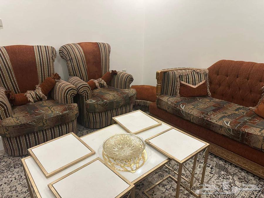 A set, wardrobe, and floor seating all for 550 SAR64378017959298110